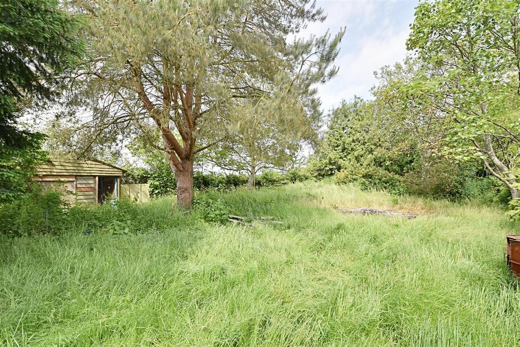 Kenardington Road, Appledore 3 bed end of terrace house £485,000