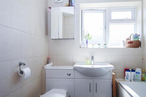 18 Fox Hatch, Kelvedon Hatch, Brentwood, CM15 0AR