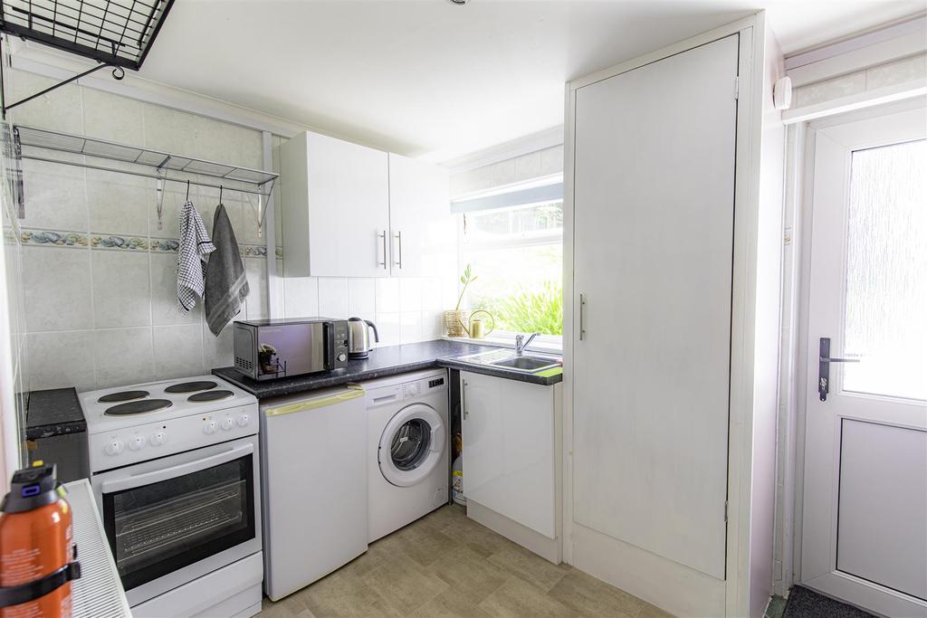 Annexe kitchen.jpg