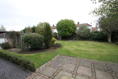 20 Berkeley Gardens, Leigh-on-sea, SS9 2TE