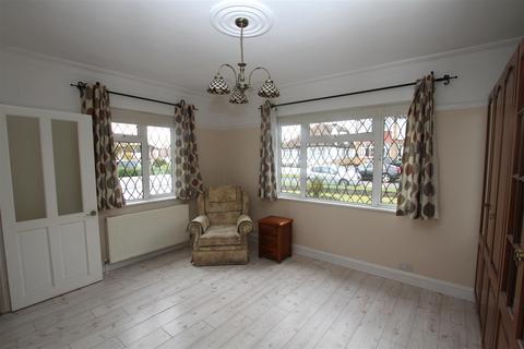 20 Berkeley Gardens, Leigh-on-sea, SS9 2TE