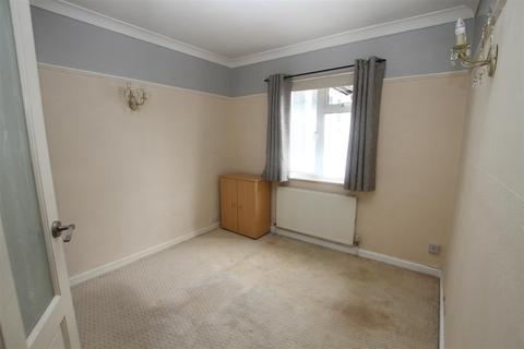 20 Berkeley Gardens, Leigh-on-sea, SS9 2TE