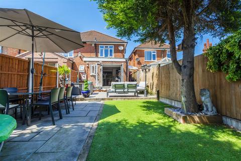 5 Warwick Road, Long Eaton, Nottingham, NG10 2EB