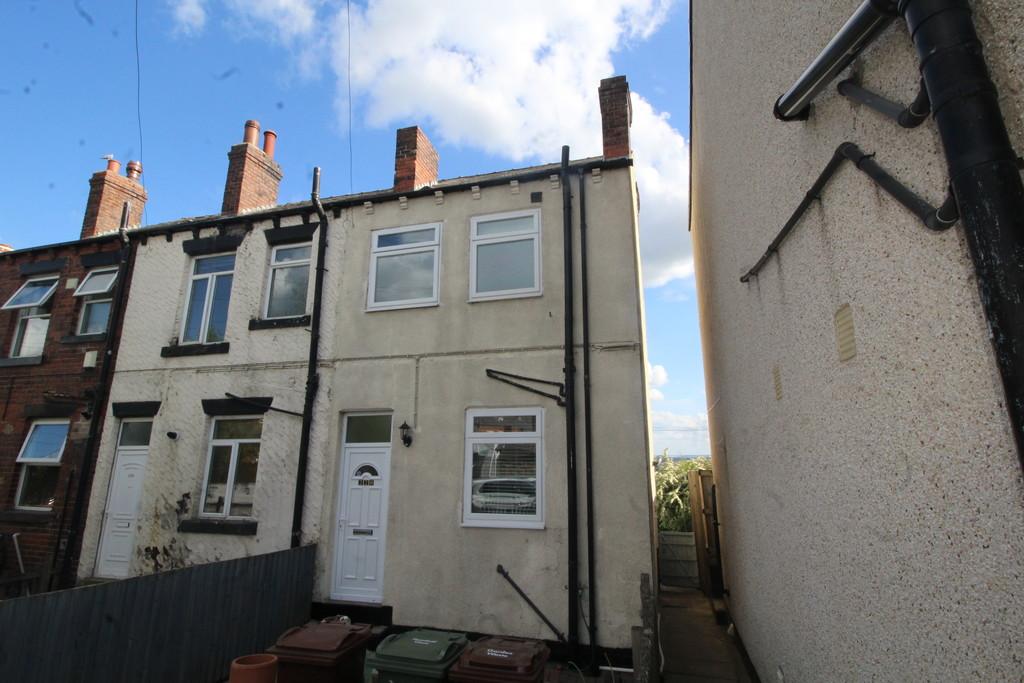 Canal Lane, Stanley 2 bed end of terrace house £575 pcm (£133 pw)