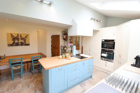 13 Green Close, Truro, TR1 2DD