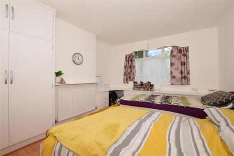 11 Oak Gardens, Croydon, CR0 8ES