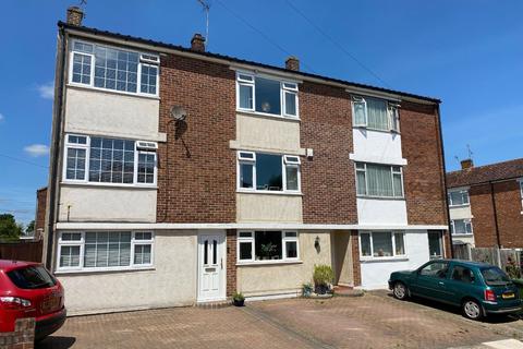2 Athelstan Close, Romford, RM3 0QJ
