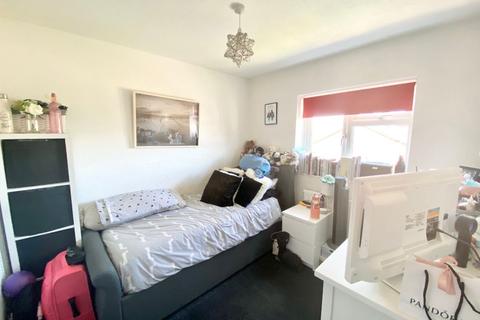 2 Athelstan Close, Romford, RM3 0QJ