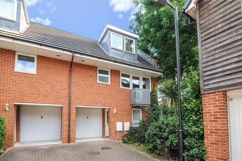 2 bedroom townhouse to rent, Barkham Mews, Queens Road, Reading, Berkshire, RG1