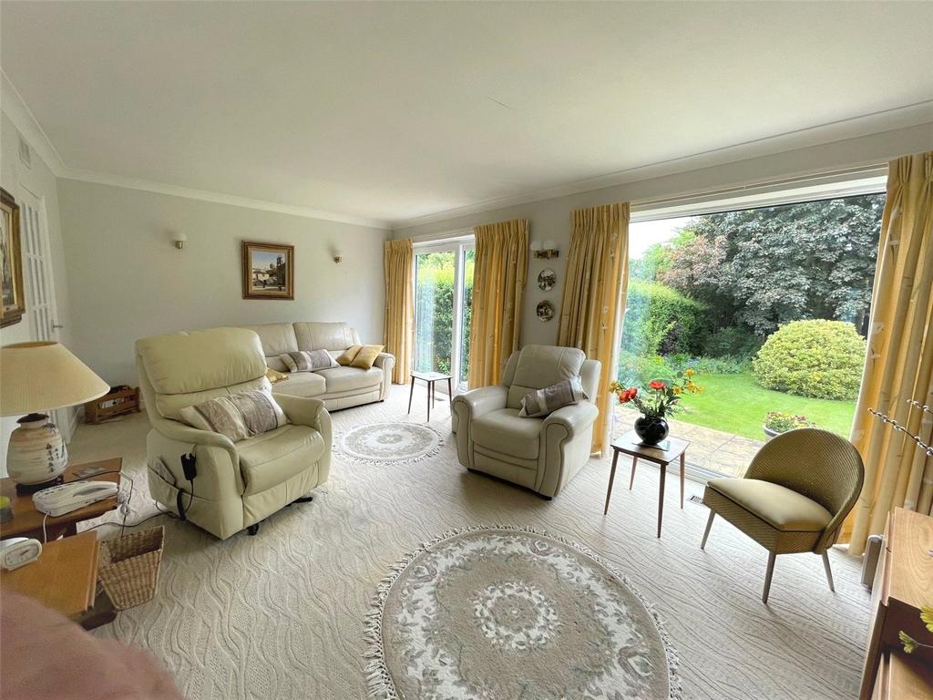 The Glebe, Stannington... 4 bed detached house £280,000