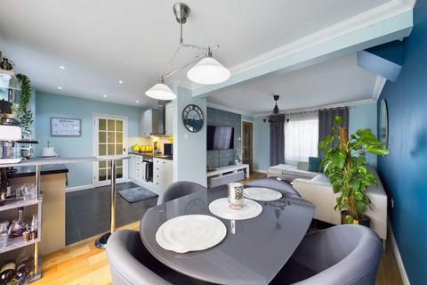65 Long Chaulden, Hemel Hempstead, HP1 2HX