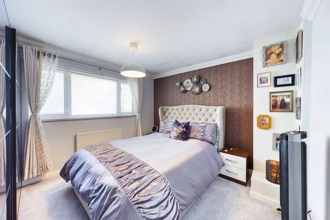 65 Long Chaulden, Hemel Hempstead, HP1 2HX