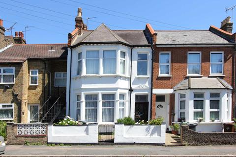 45 Salisbury Road, Walthamstow, London, E17 9JW