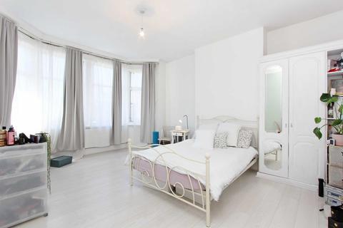 45 Salisbury Road, Walthamstow, London, E17 9JW