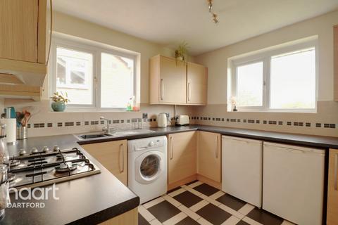 25 Brompton Drive, Erith, DA8 2LR