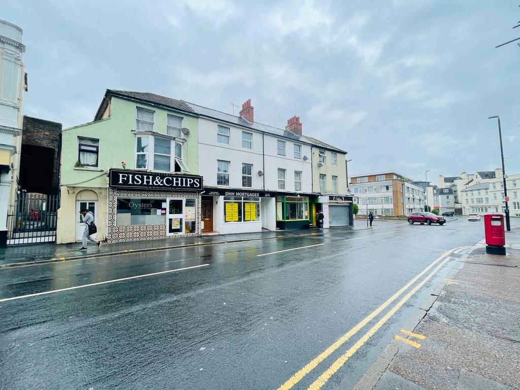 122 Seaside Road, Eastbourne BN21 1 bed flat for sale £130,000