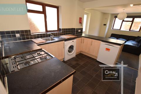 5 bedroom terraced house to rent, Milton Road, SOUTHAMPTON SO15