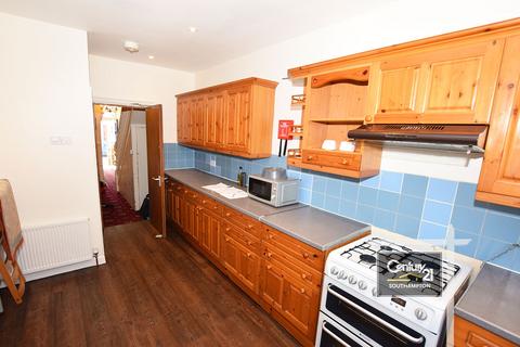 4 bedroom terraced house to rent, Highcliff Avenue, SOUTHAMPTON SO14