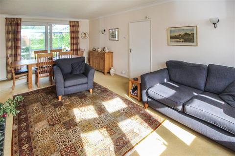 54 Burses Way, Hutton, Brentwood, CM13 2PS
