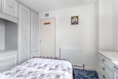 24 Arnside Avenue, Chadderton, Oldham, OL9 9DJ