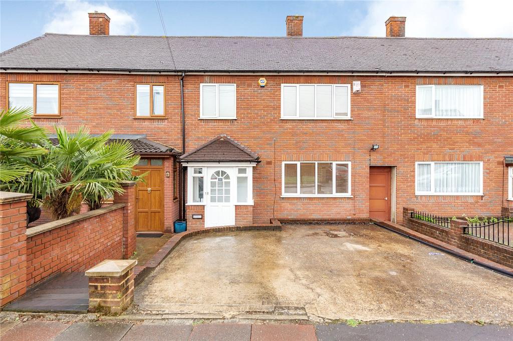Regarder Road, Chigwell, IG7 3 bed terraced house £425,000