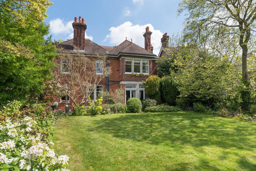 Garden To Rear