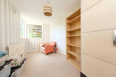197 Eskhill, Penicuik, EH26 8DF
