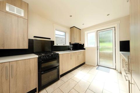 197 Eskhill, Penicuik, EH26 8DF