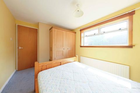 197 Eskhill, Penicuik, EH26 8DF