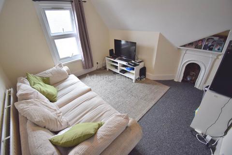 2 bedroom flat to rent, Cholmeley Road, East Reading