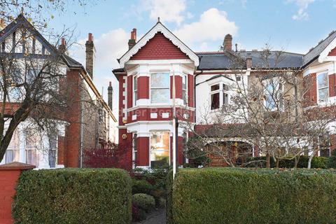 9 Layer Gardens, London, W3 9PR