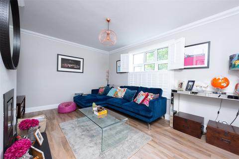 30 Barossa Road, Camberley, GU15 4JE