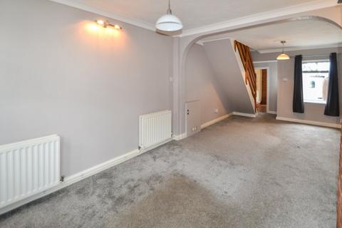 3 bedroom terraced house to rent, New Street, St Georges