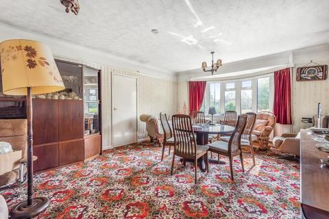 Dunmar Egley Road, Woking, GU22 0DE