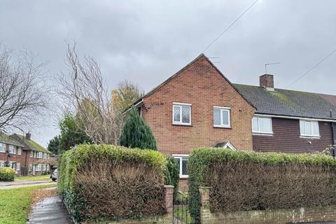 2 bedroom end of terrace house to rent, Oliver Whitby Road, Chichester