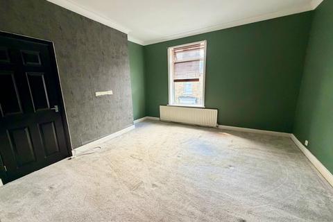 2 bedroom terraced house to rent, Princes Street, Bishop Auckland
