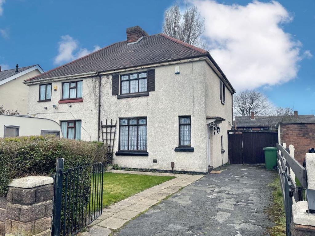 Vaughan Road, Willenhall, WV13 3TJ 2 bed semidetached house £65,000