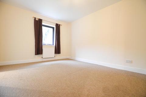 2 bedroom flat to rent, Granville Road, St Albans, AL1