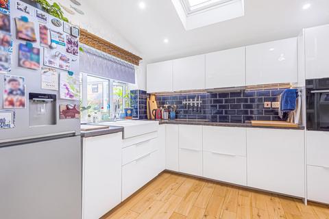 27 Patmos Road, London, SW9 6SQ