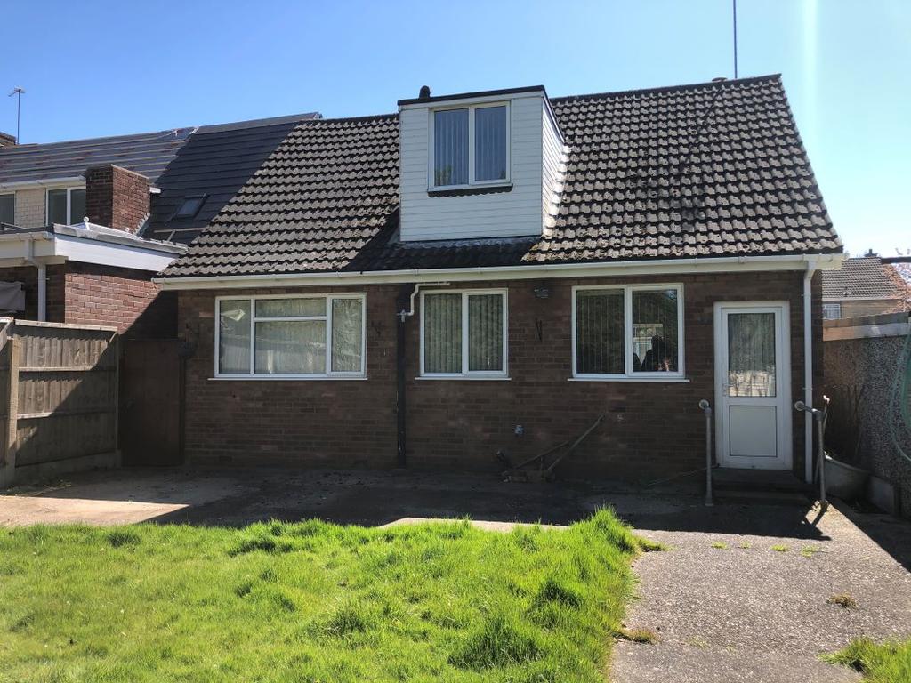 Churchill Road, Walsall, WS2 0AW 4 bed detached bungalow £69,000
