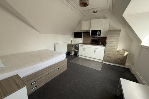 Studio to rent, Roseangle, West End, Dundee, DD1