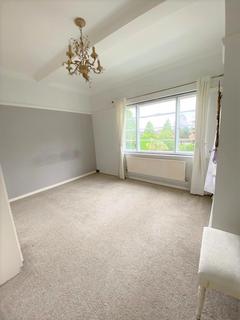 2 bedroom apartment to rent, Pinner Court, Pinner HA5