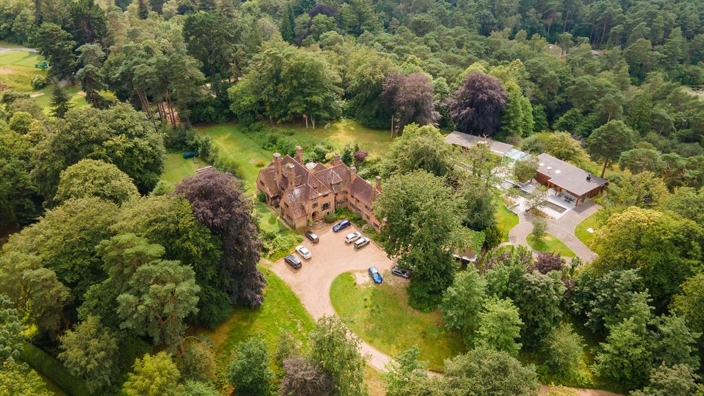 Westwood Road, Windlesham, Surrey, GU20 10 bed detached house for sale £3,500,000