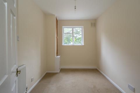 2 bedroom flat to rent, Branksome Wood Road, Bournemouth