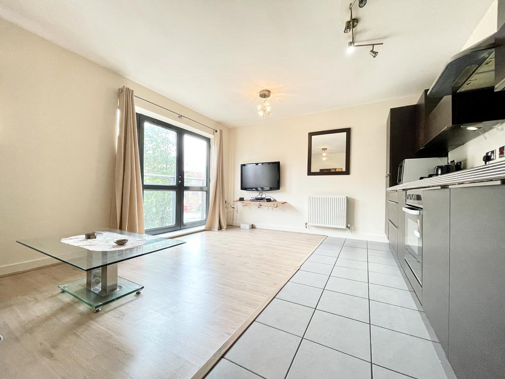 Gateway Court, Parham Drive, Gants Hill IG2 1 bed flat £1,100 pcm (£