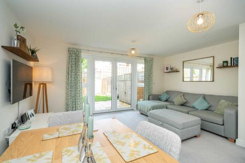 2 Bridgeview Close, Hemel Hempstead, HP3 9AD