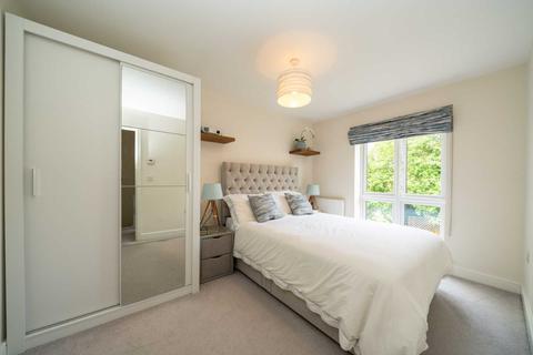 2 Bridgeview Close, Hemel Hempstead, HP3 9AD