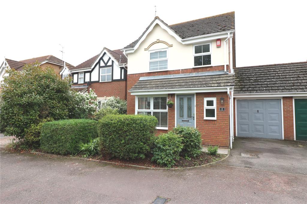 Bell Walk, SouthendonSea, Essex, SS2 3 bed detached house £1,350