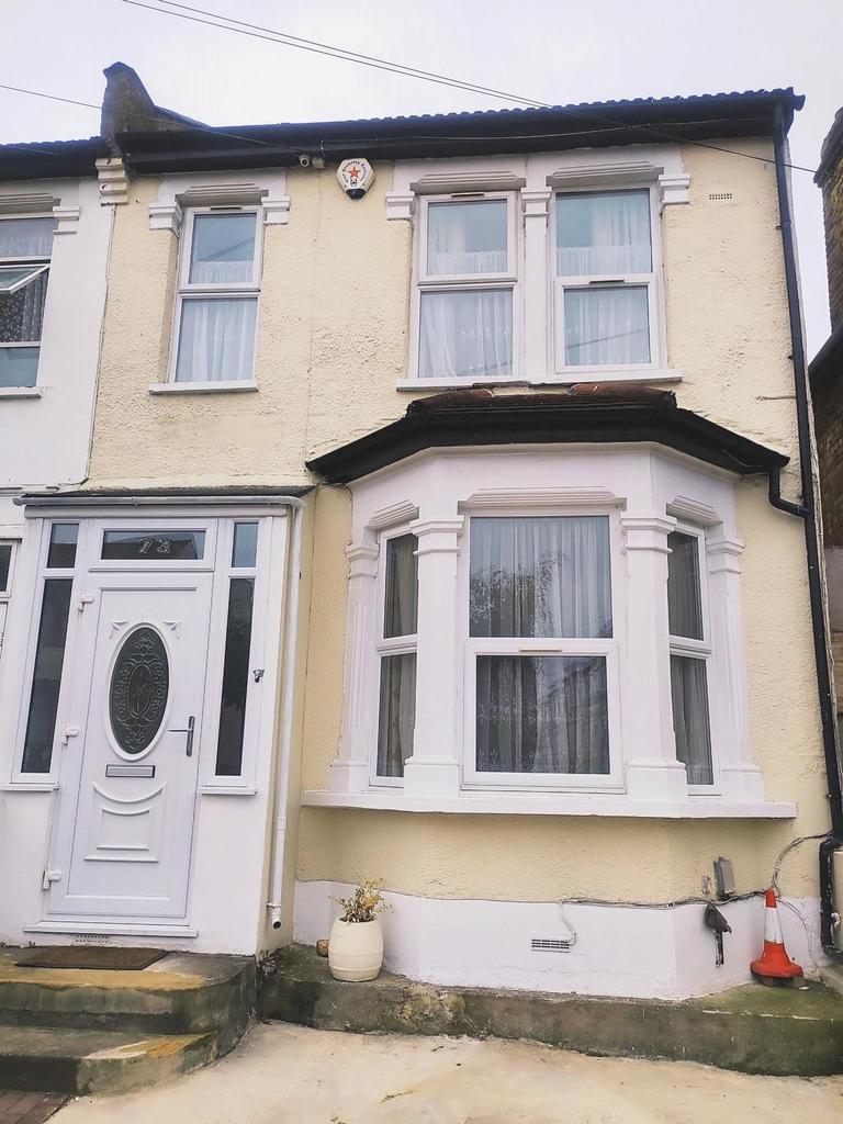 Natal Road, Ilford, IG1 5 bed house £2,100 pcm (£485 pw)
