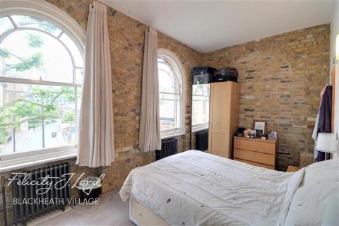 2 bedroom flat to rent - Hopton Road, SE18